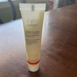 Hey Honey Facial Scrub new .50 Oz
